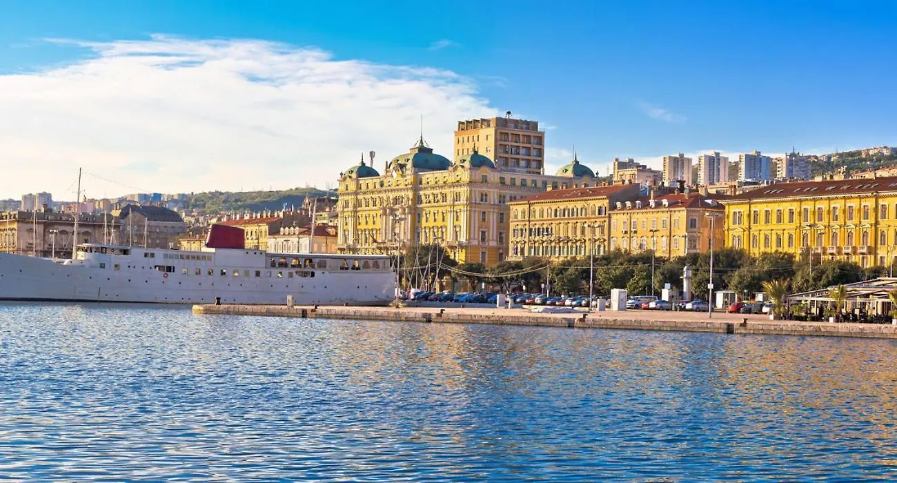 Apartment Luna Rijeka